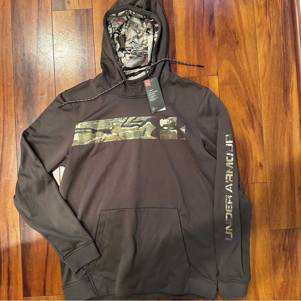 Camo Under Armor hoodie sz L **brand new**